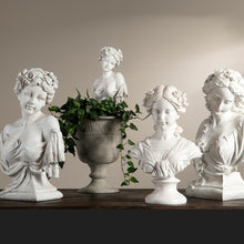 Load image into Gallery viewer, Statue Sara