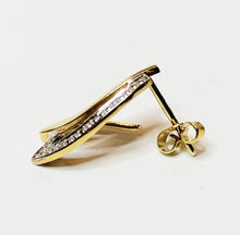 Lataa kuva Galleria-katseluun, Timantti korvakorut 0,03ct, keltakulta/valkokulta