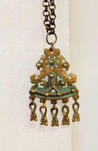 Lataa kuva Galleria-katseluun, Karkun riipus Kalevala pronssi, second hand