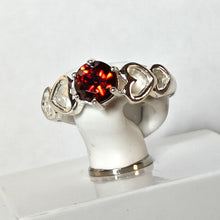 Load image into Gallery viewer, Hopeasormus punaisella kivellä 15,5, second hand