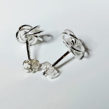 Lataa kuva Galleria-katseluun, Solmu korvakorut hopea