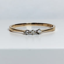 Lataa kuva Galleria-katseluun, Vintage timanttisormus 0,15ct v. 1979, 18k kulta, koko 17,5, second hand