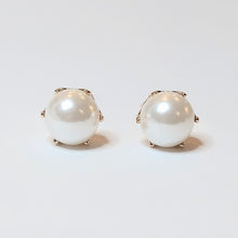 Load image into Gallery viewer, Pearl stud earrings 6mm with clasp fastening, gold-plated silver