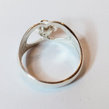 Lataa kuva Galleria-katseluun, Design jewellery E. Granit hopeasormus vuodelta 1970 koko 16,5, second hand