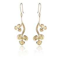 Lataa kuva Galleria-katseluun, Lumoava Kukinto korvakorut, kullattu hopea