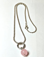 Load image into Gallery viewer, Kalevala Pore Roosa nauha 2016 riipus, hopea, second hand pidetty kalevala koru pinkki syöpä koru