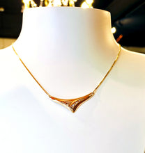 Load image into Gallery viewer, Gold diamond necklace 42cm