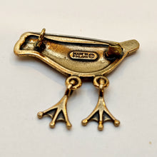 Lataa kuva Galleria-katseluun, Kalevala Hattulanlintu rintaneula, pronssi, second hand