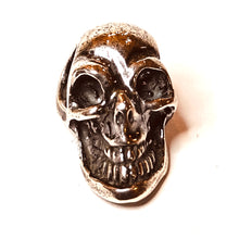 Lataa kuva Galleria-katseluun, Pääkallo-riipus, hopea