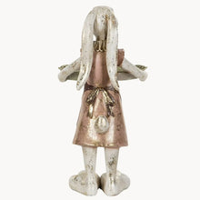 Lataa kuva Galleria-katseluun, Puputyttö ja vati, A lot decoration