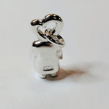 Lataa kuva Galleria-katseluun, Ristomatti Ratia My Valent girl-riipus, hopea, second hand