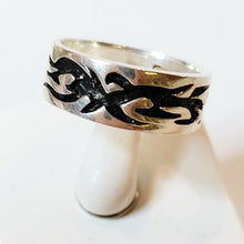Load image into Gallery viewer, Silver ring 17, second hand