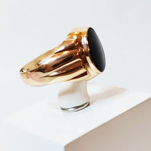 Load image into Gallery viewer, Black stone ring onyx 14k gold, 19, Second Hand