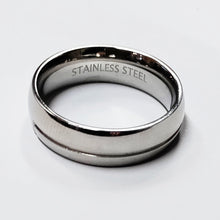 Lataa kuva Galleria-katseluun, Sormus 17,5 , stainless steel, second hand