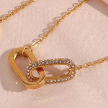 Lataa kuva Galleria-katseluun, kullattu teräskaulakoru celineestelle
