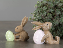 Lataa kuva Galleria-katseluun, pääsiäispupu munakoristeella pinkki vihreä
