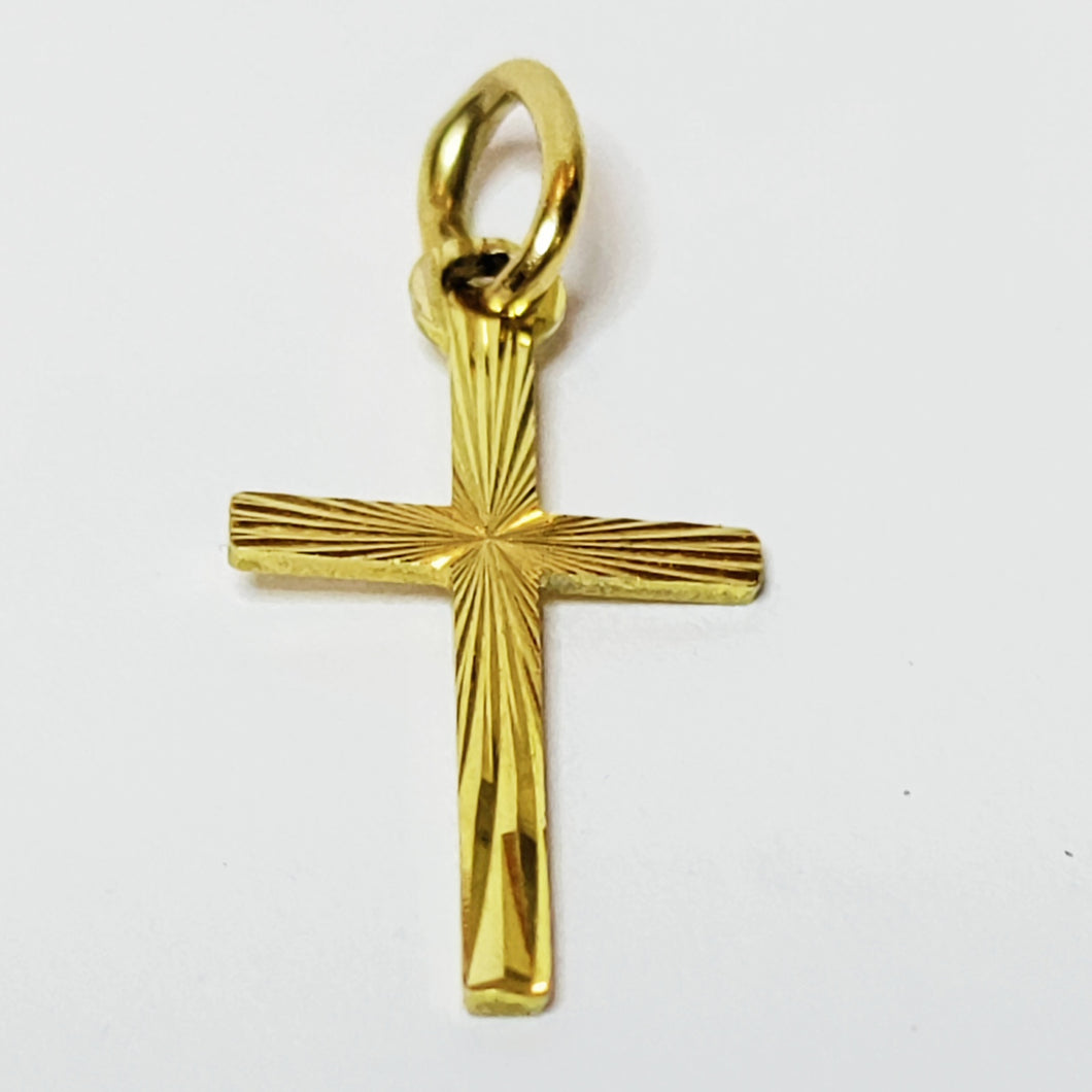 Timanttileikattu risti 20x10mm, kulta, second hand käytetty risti pidetty