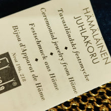 Load image into Gallery viewer, Kalevala Hämäläisen emännän juhlakääty, pronssi, second hand käyetty pidetty vintage
