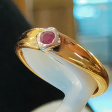 Lataa kuva Galleria-katseluun, 18k kultasormus J.V. Toivanen vuodelta 1926, second hand käytetty vintage vanha sormus pidetty
