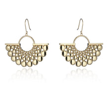 Lataa kuva Galleria-katseluun, Lumoava Aika korvakorut, kullattu hopea
