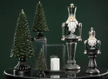 Lataa kuva Galleria-katseluun, Pähkinänsärkijä, vihreä 65cm, A Lot Decoration
