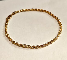 Lataa kuva Galleria-katseluun, Unoaerre cordell rannekoru 19cm 2,6mm 18k kulta, second hand
