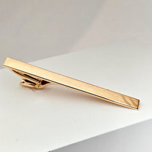 Lataa kuva Galleria-katseluun, Solmioneula, kulta 14K, second hand

