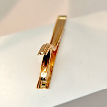 Lataa kuva Galleria-katseluun, Solmioneula, kulta 14K, second hand
