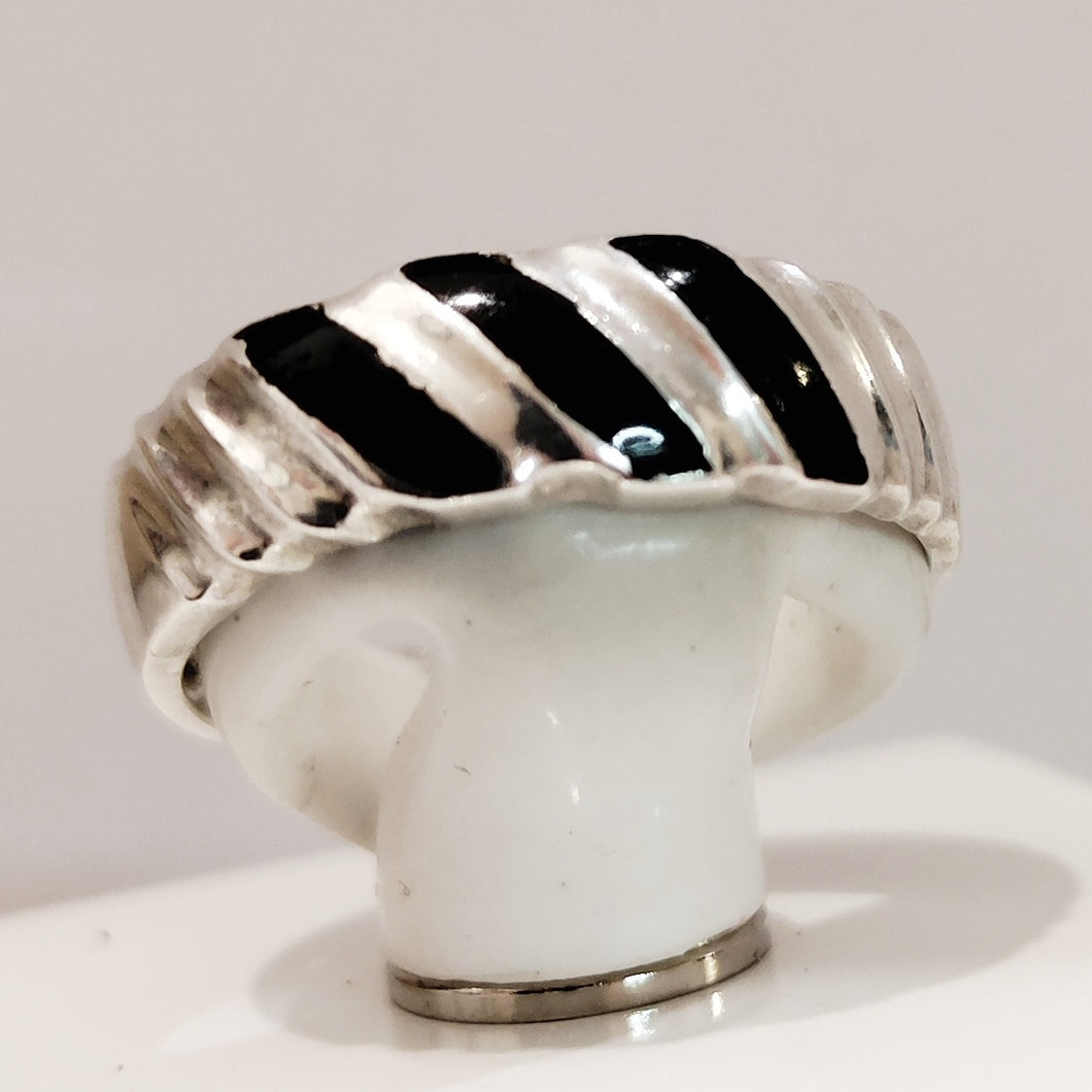 Onyks hopeasormus koko 17, second hand