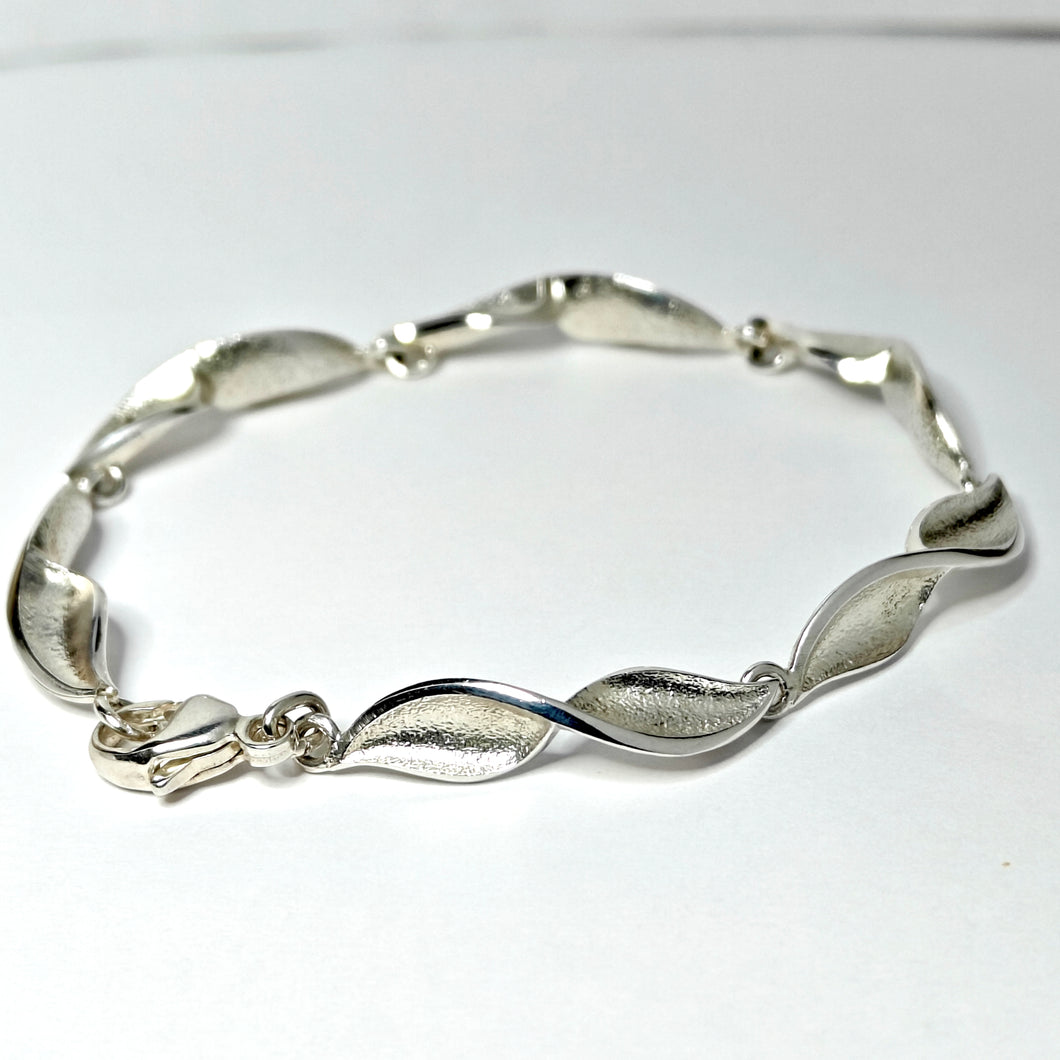 Lumoava Valkea rannekoru 19cm hopea, second hand