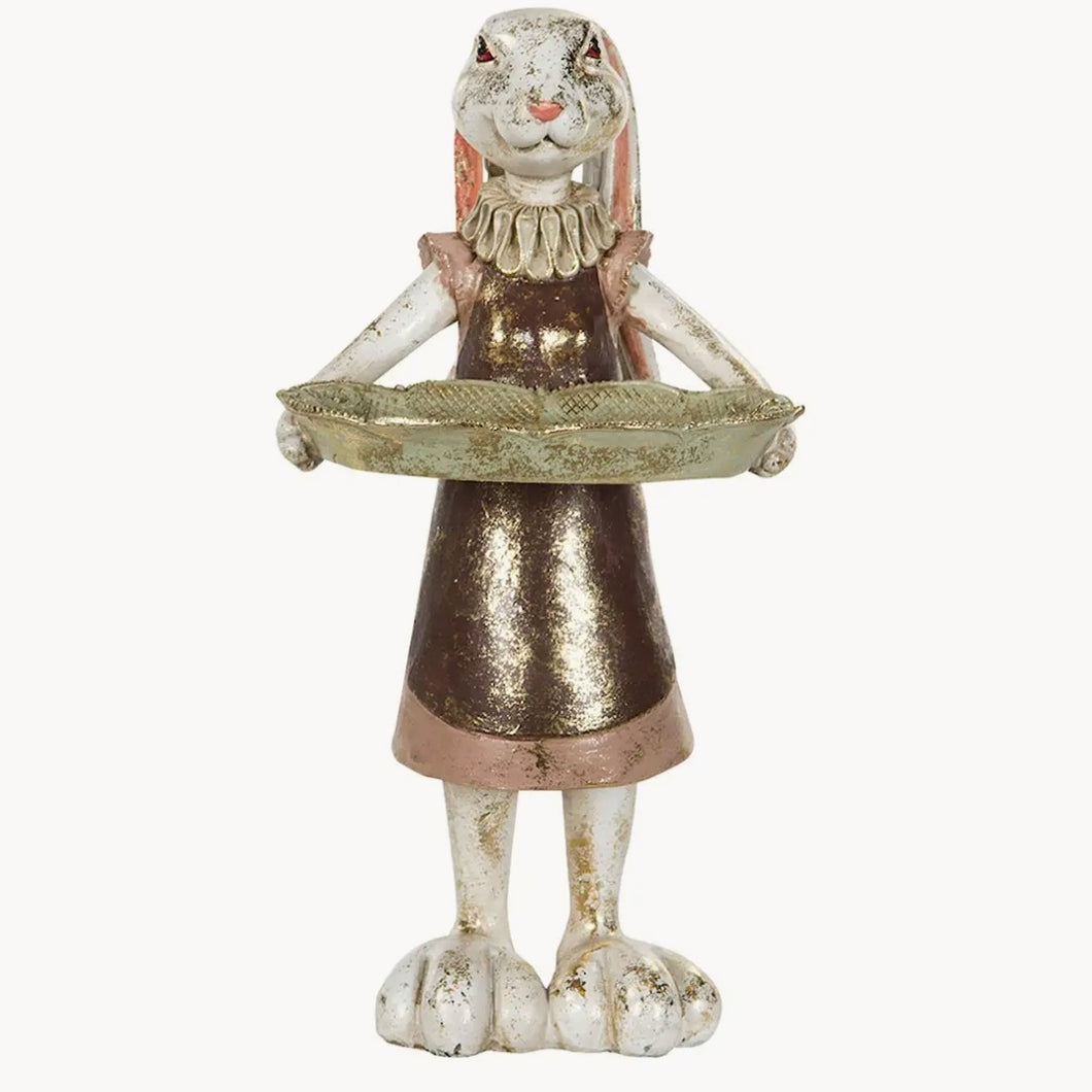 Puputyttö ja vati, A lot decoration