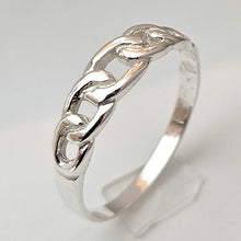 Lataa kuva Galleria-katseluun, Hopeasormus 18,5, second hand
