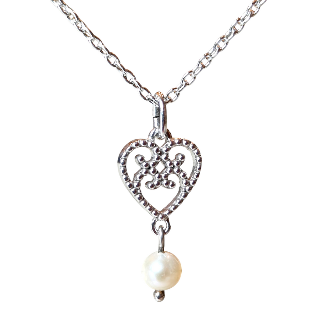 Lumoava Helmi kaulakoru 42/45cm hopea, second hand