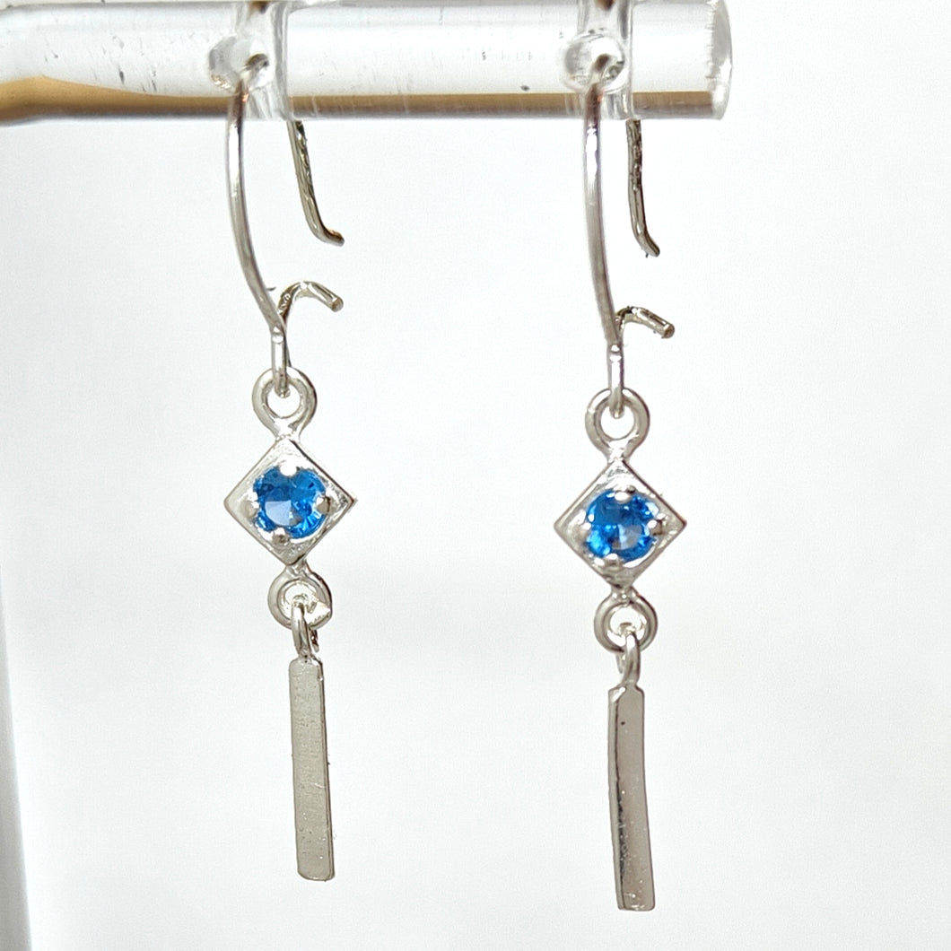 Korvakorut sinisillä kivillä, kotimaiset, second hand