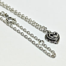 Lataa kuva Galleria-katseluun, Kalevala Talon sydän pieni riipus  43/45cm, hopea, second hand
