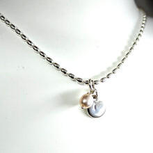 Lataa kuva Galleria-katseluun, Kalevala Vanamo 45cm hopea, vaaleanpunainen helmi, second hand
