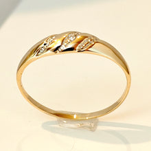 Lataa kuva Galleria-katseluun, 14k kulta timanttisormus koko 18+, second hand
