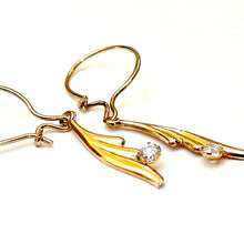 Lataa kuva Galleria-katseluun, Kultaiset korvakorut kirkkaalla kivellä, second hand
