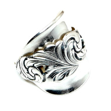 Lataa kuva Galleria-katseluun, Hopeasormus lusikasta, koko 20-, second hand
