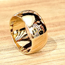 Lataa kuva Galleria-katseluun, Leveä kultasormus 14k, koko 19, second hand
