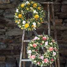 Lataa kuva Galleria-katseluun, Kukkakranssi 40cm, A Lot Decoration, valitse väri
