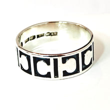 Lataa kuva Galleria-katseluun, Kalevala sormus v. 1958, koko 17, hopea, second hand
