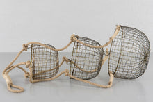Load image into Gallery viewer, Ripustettavat metallikorit 3kpl antiikkimessinki, A Lot Decoration
