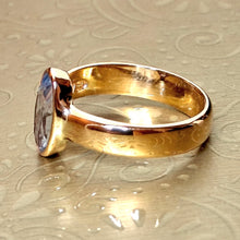 Lataa kuva Galleria-katseluun, Sinikivinen 14k kultasormus, koko 18, second hand
