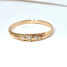 Load image into Gallery viewer, Kotimainen 14k timanttisormus 0,03ct koko 19- v. -89, second hand
